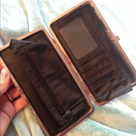 Beautiful wallet - Picture 2 of 2