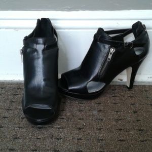 SOLD❌❎❌❎❌Steve Madden Booty