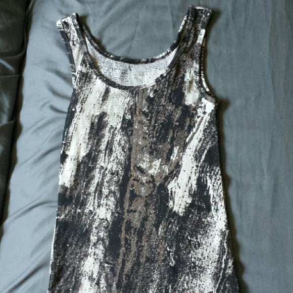 Patterned Tank - Picture 1 of 2
