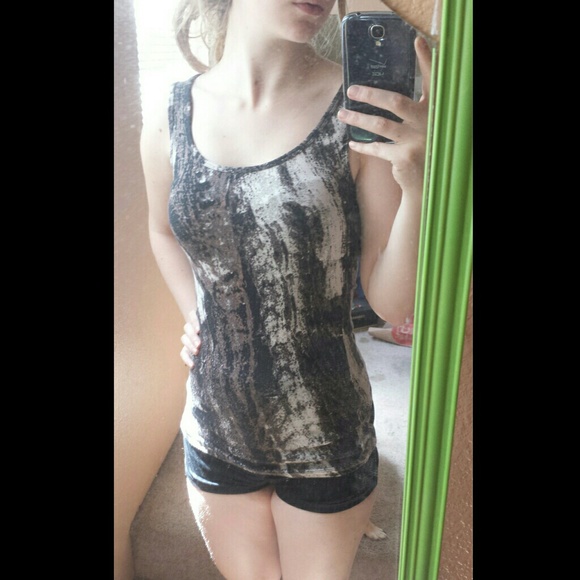 Patterned Tank - Picture 2 of 2