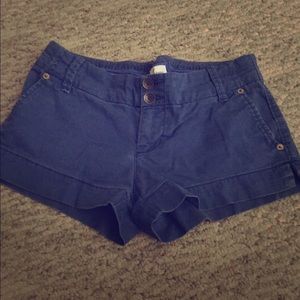 Shorty shorts