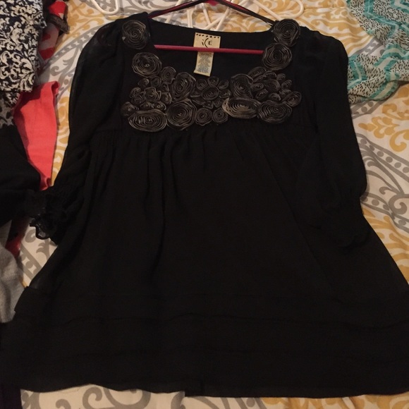 Cute ruffled top