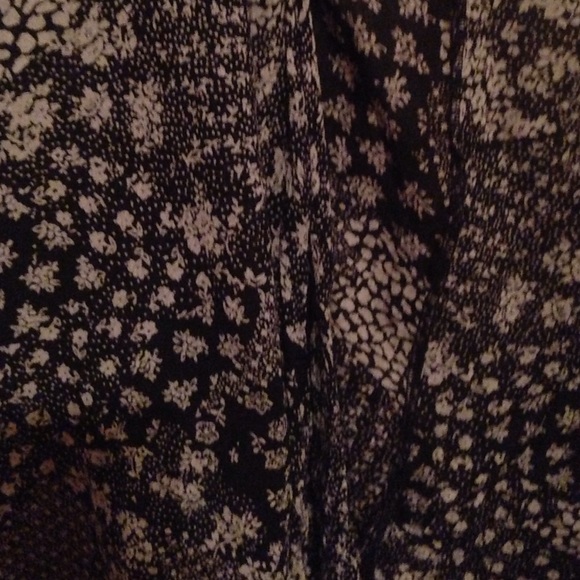 Black & White floral kimono - Picture 2 of 4