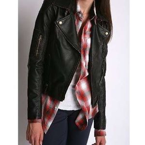 Cropped leather jacket