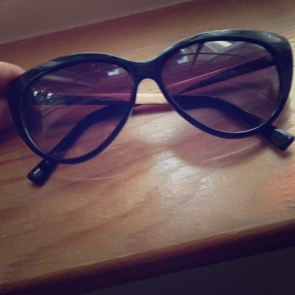 Express Accessories - Cat-Eye sunglasses