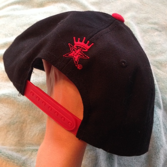 SnapBack - Picture 2 of 2