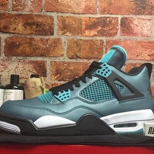 Jordan glow 5s