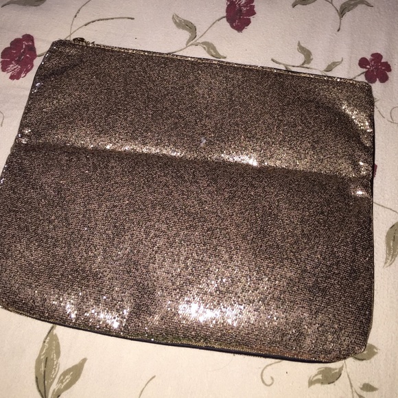 VS clutch or make up bag - Picture 2 of 4
