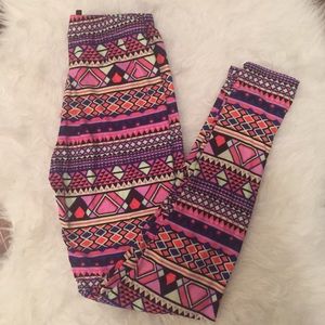 Geometric Pattern Leggings