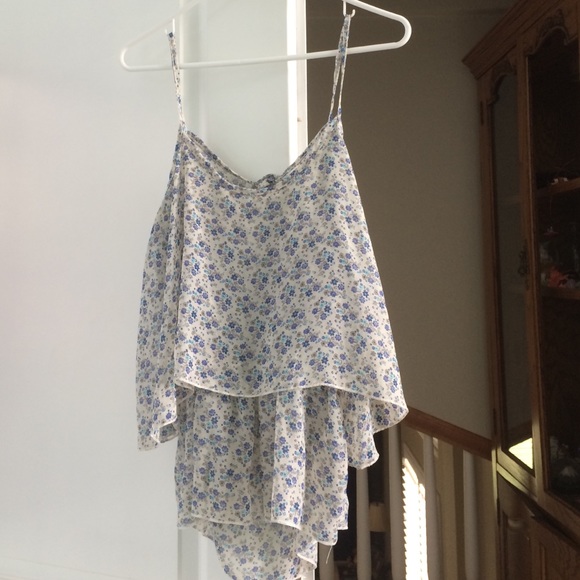 Spaghetti Strapped Floral Crop Top