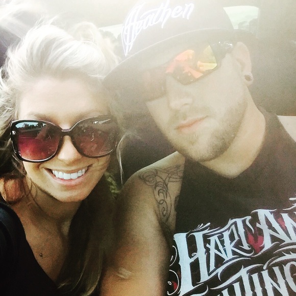 MEET YOUR SELLERS!!! Doug & Jillian😍☀️💋