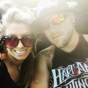 MEET YOUR SELLERS!!! Doug & Jillian😍☀️💋
