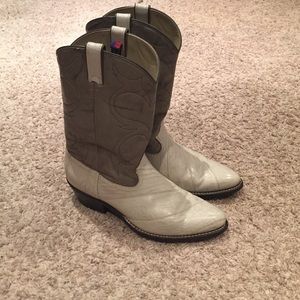 Cowboy boot size 10.5