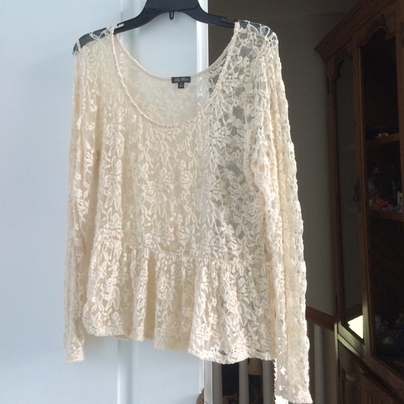 Laced Long Sleeved Floral Top