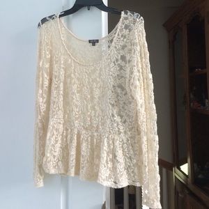 Laced Long Sleeved Floral Top