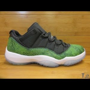 Air Jordan 11 Low "Snakeskin"