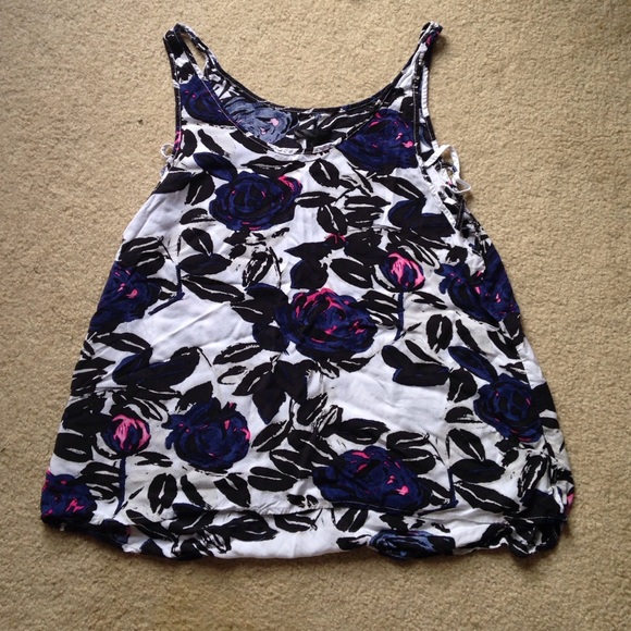 floral tank top