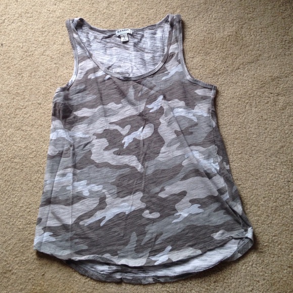 camo tank top