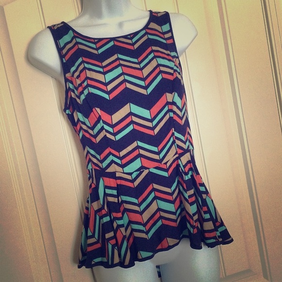 Xhilaration Tops - SOLD✨B1G1 FREE✨ Peplum Chevron Sleeveless Top