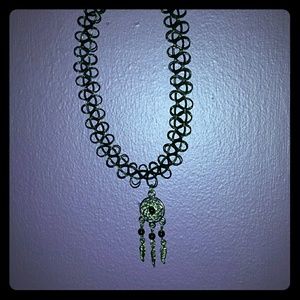 Choker necklace