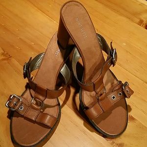 Nine West light brown sandals
