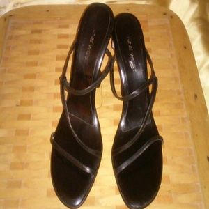Nine West black strappy wedges