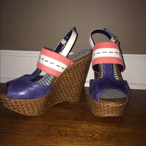 Jessica Simpson wedges
