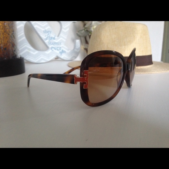 Tory Burch Accessories - Tory Burch Sunglasses