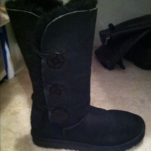 Bailey button triplet (black)