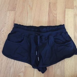 Lululemon black shorts size 6, fits a size 4