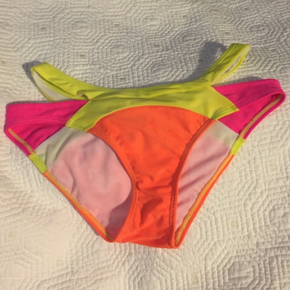 Color block Bikini - Picture 3 of 3