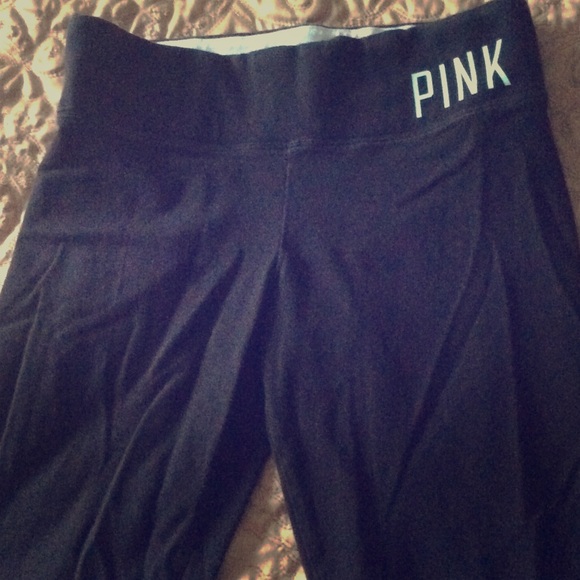 RESERVED 🚫Black "pink" leggings