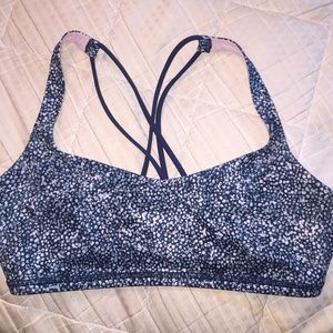 Lululemon sports bra