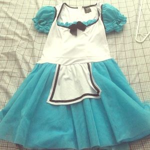 Alice in wonderland costume from leg avenue