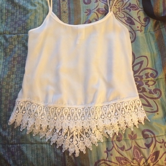 SOLD ON MECARI White Top - Picture 2 of 2