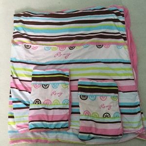 Roxy full bed set
