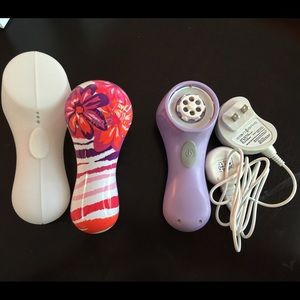Clarisonic Mia w/ONE YEAR SUPPLY of Brush Heads