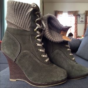 Olive Suede Lace up wedge boot