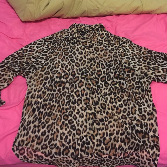 H & M button down cheetah shirt