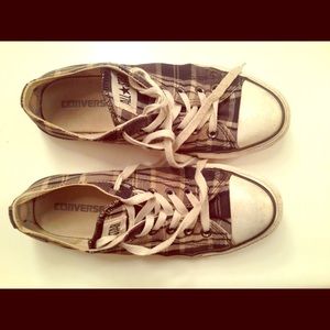 Checkered Converse