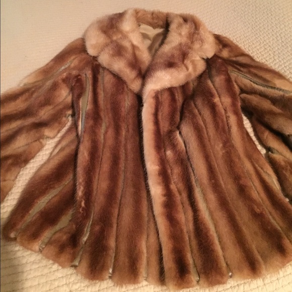 $4000Vintage designer nutria fur coat with leather - Picture 2 of 4