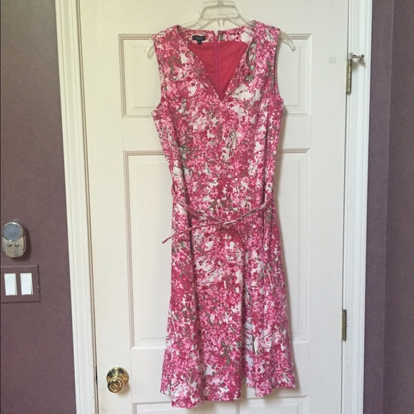Talbots V-neck dress with belt