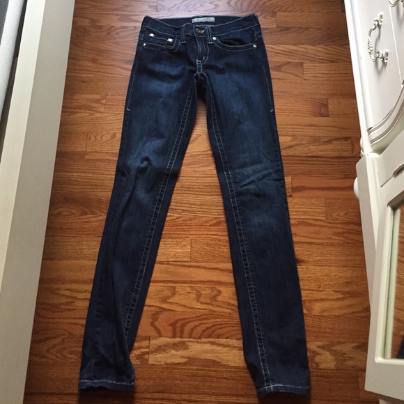 Skinny jeans