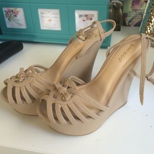 Super cute Beige Wedges