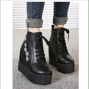 Black rhinestone star Laceup Platform Ankle Boots