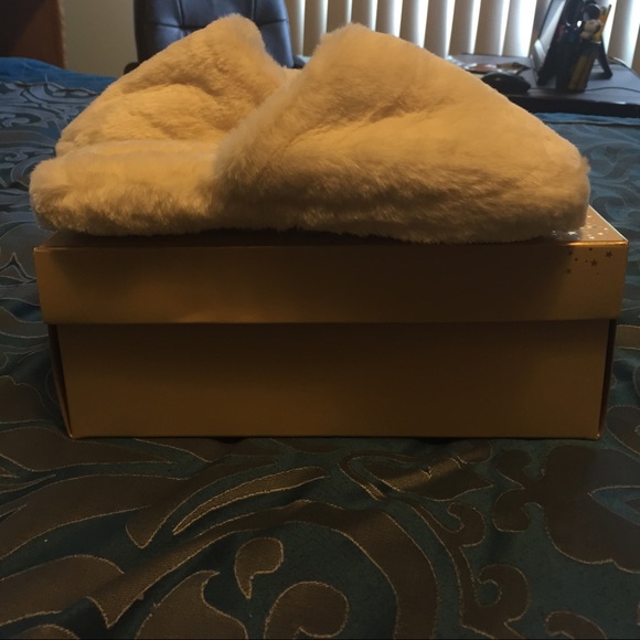 Michael Kors slippers - Picture 3 of 3