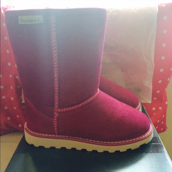 SOLD ❌⚠️ BearPaw Boots 👢 - Picture 1 of 4