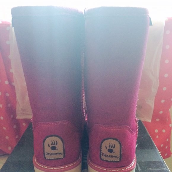 SOLD ❌⚠️ BearPaw Boots 👢 - Picture 2 of 4