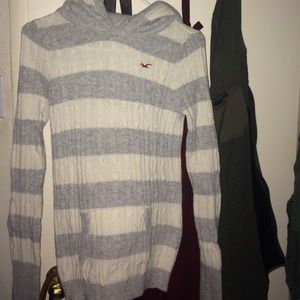 Hollister sweater