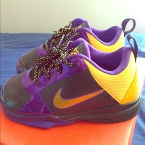 Kobe V 8c ****** SOLD*****